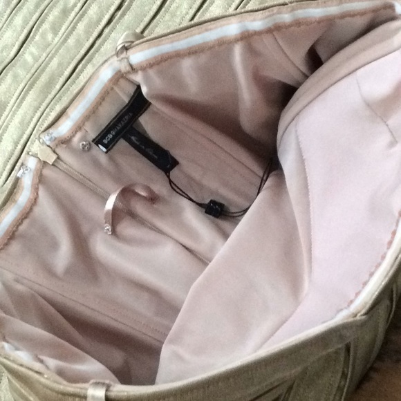 SALE‼️BCBG gold - Picture 3 of 4